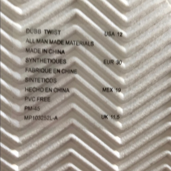 Brand new Girls Kenneth Cole shoes - Picture 4 of 4